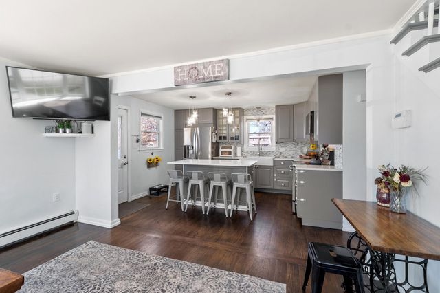 78 Norcross Street, Manchester, NH 03109