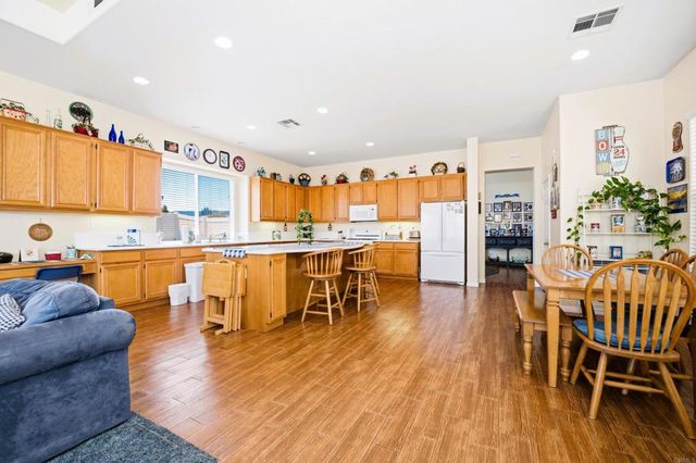 23938 Jonathan Place, Murrieta, CA 92562