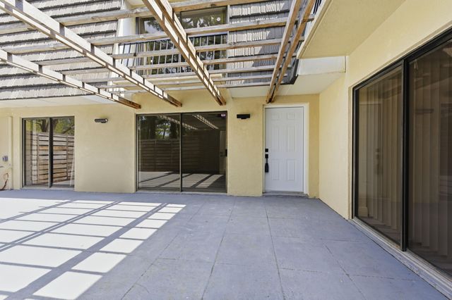 1424 14th Terrace 1424, Palm Beach Gardens, FL 33418