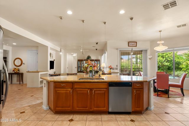 4708 E SOURWOOD Drive, Gilbert, AZ 85298