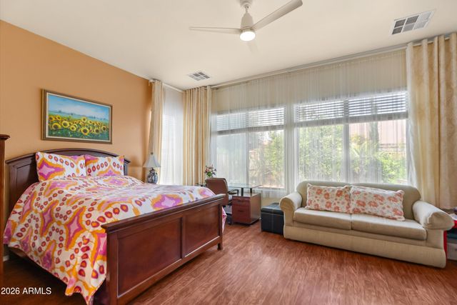 4708 E SOURWOOD Drive, Gilbert, AZ 85298