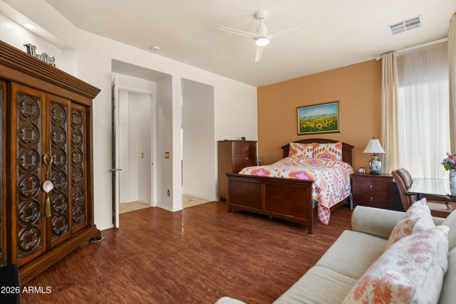 4708 E SOURWOOD Drive, Gilbert, AZ 85298