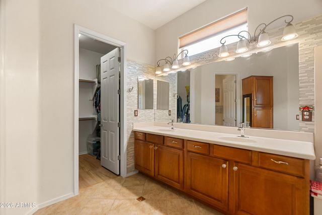 4708 E SOURWOOD Drive, Gilbert, AZ 85298