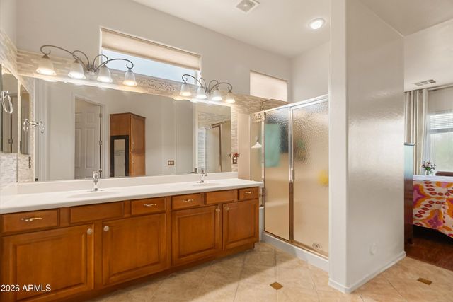 4708 E SOURWOOD Drive, Gilbert, AZ 85298