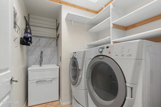 4708 E SOURWOOD Drive, Gilbert, AZ 85298