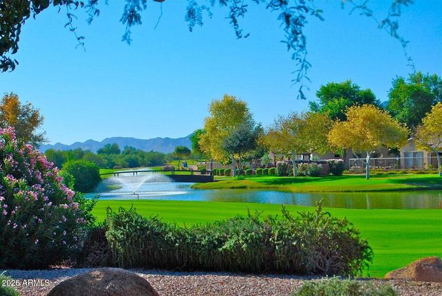 4708 E SOURWOOD Drive, Gilbert, AZ 85298