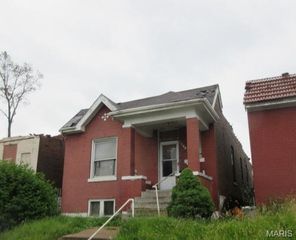 4472 Natural Bridge Avenue, St Louis, MO 63115
