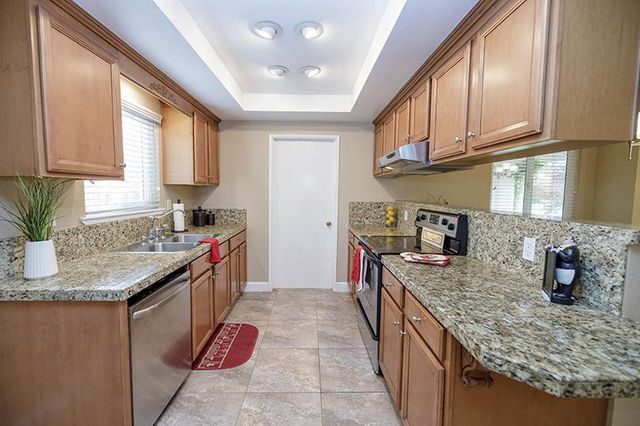 3417 John Lee Ln, Modesto, CA 95350