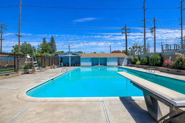 3417 John Lee Ln, Modesto, CA 95350