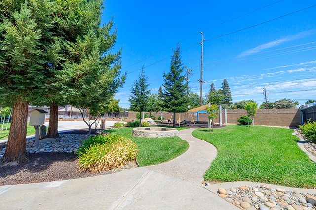 3417 John Lee Ln, Modesto, CA 95350