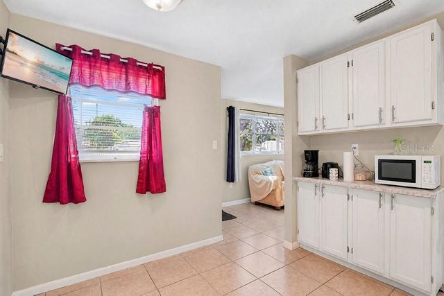 218 DENNIS AVENUE, Winter Haven, FL 33880