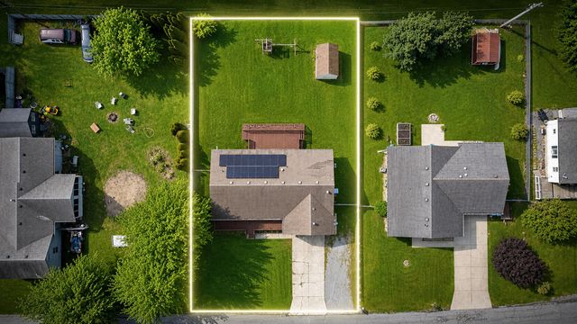 7205 W 141st Place, Cedar Lake, IN 46303