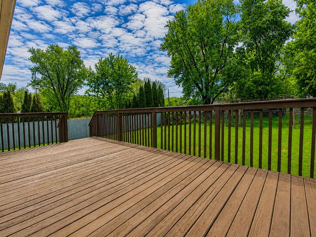 7205 W 141st Place, Cedar Lake, IN 46303