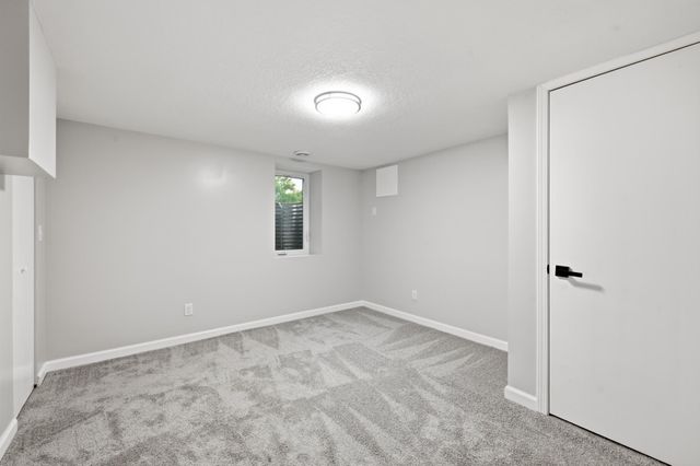 6717 65th Avenue N, Brooklyn Park, MN 55428