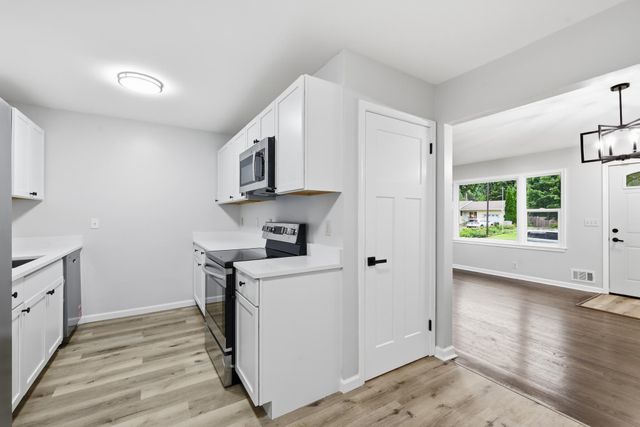 6717 65th Avenue N, Brooklyn Park, MN 55428
