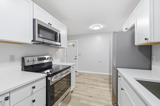 6717 65th Avenue N, Brooklyn Park, MN 55428