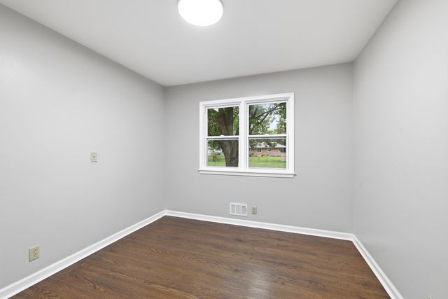 6717 65th Avenue N, Brooklyn Park, MN 55428