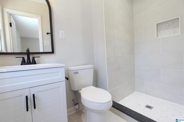 816 ROCKINGHAM ROAD, Birmingham, AL 35235