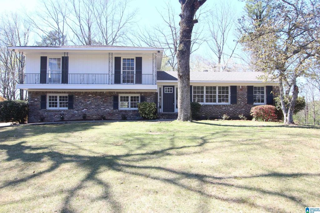 816 ROCKINGHAM ROAD, Birmingham, AL 35235