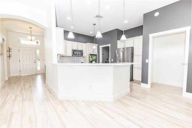 2057 E C 462, Wildwood, FL 34785