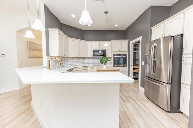2057 E C 462, Wildwood, FL 34785