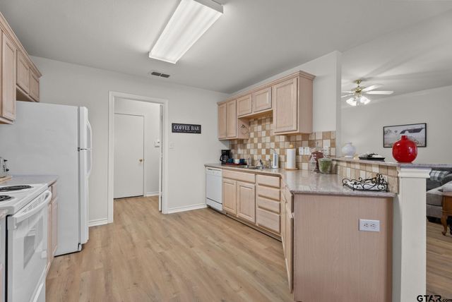 1521 Rice Rd #J-104, Tyler, TX 75703