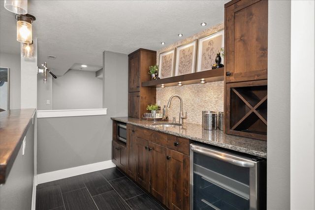 1602 S Canyon Woods Ln, Spokane, WA 99224