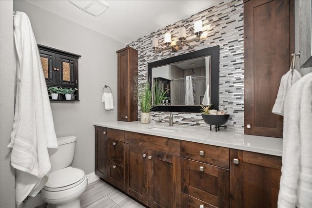 1602 S Canyon Woods Ln, Spokane, WA 99224