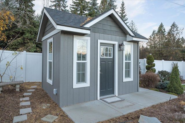 1602 S Canyon Woods Ln, Spokane, WA 99224