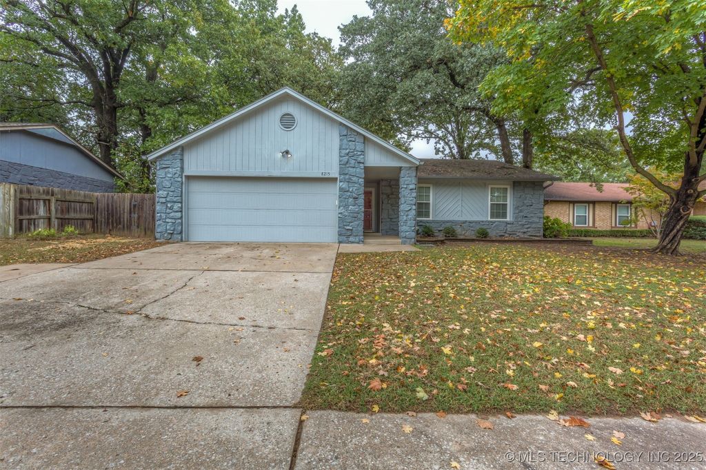 8215 S Date Street, Broken Arrow, OK 74011