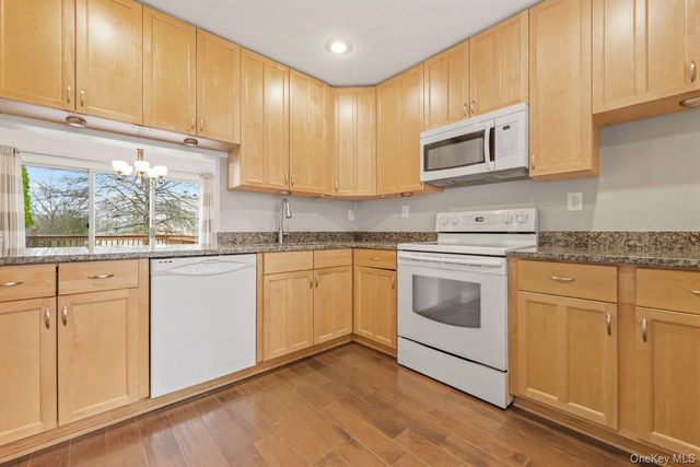 178 Fairway Drive, Carmel, NY 10512