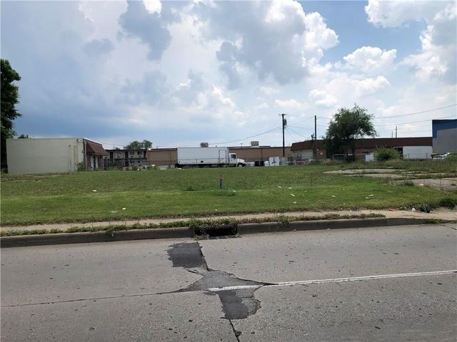 7039 E 38th Street, Indianapolis, IN 46219