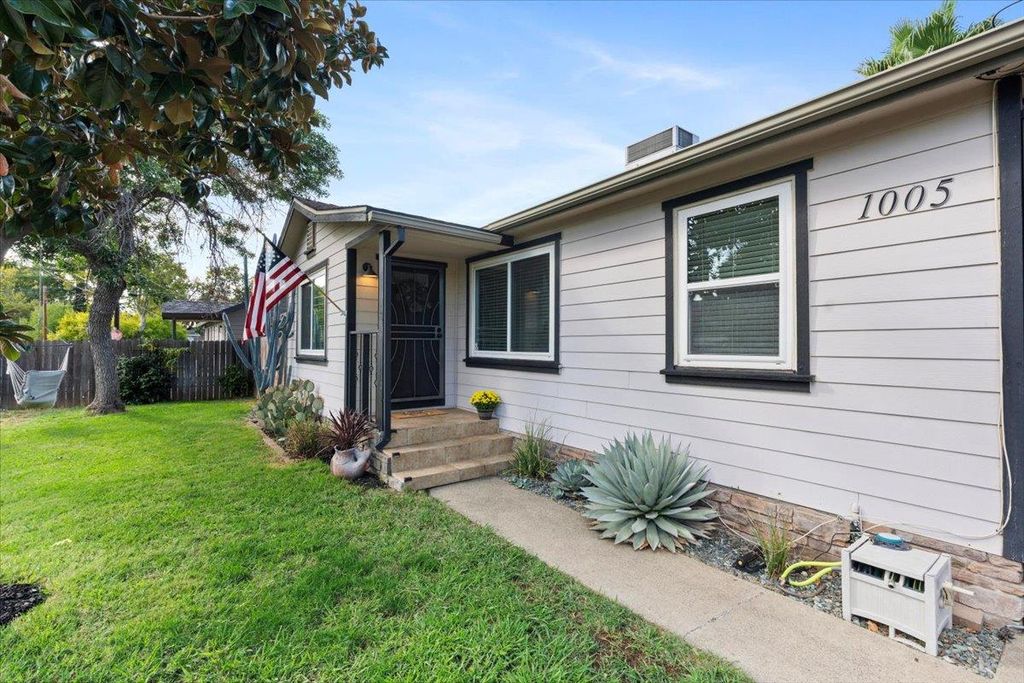 1005 Enwood Rd, Roseville, CA 95678