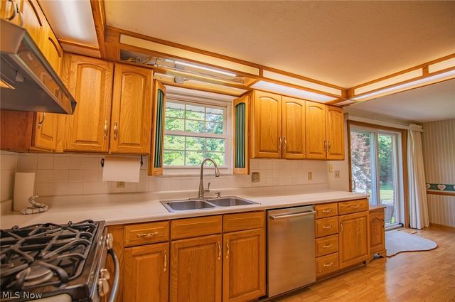 135 Cranberry Street, Washington, WV 26181