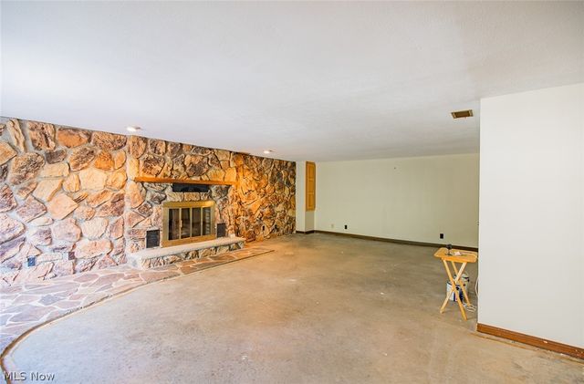 135 Cranberry Street, Washington, WV 26181