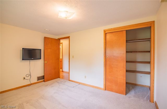 135 Cranberry Street, Washington, WV 26181