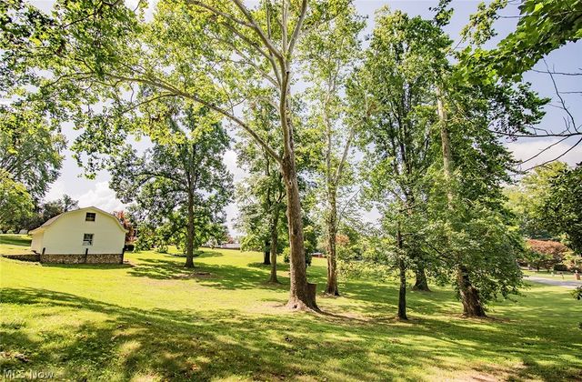 135 Cranberry Street, Washington, WV 26181