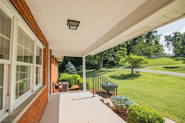 135 Cranberry Street, Washington, WV 26181