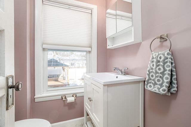 21 Porter St, Leominster, MA 01453