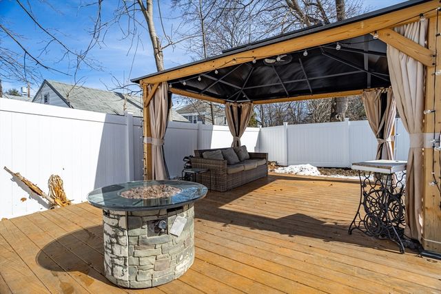 21 Porter St, Leominster, MA 01453