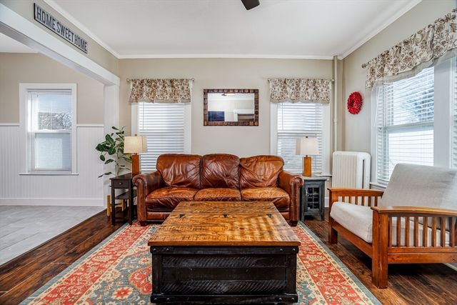 21 Porter St, Leominster, MA 01453