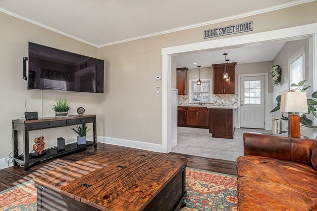 21 Porter St, Leominster, MA 01453