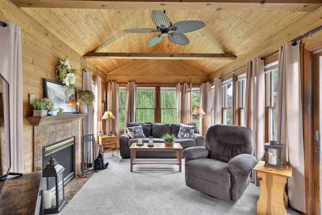 750 WANDA AVENUE, Neenah, WI 54956