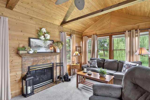 750 WANDA AVENUE, Neenah, WI 54956