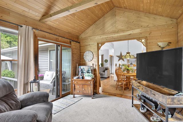 750 WANDA AVENUE, Neenah, WI 54956