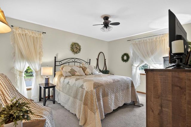 750 WANDA AVENUE, Neenah, WI 54956