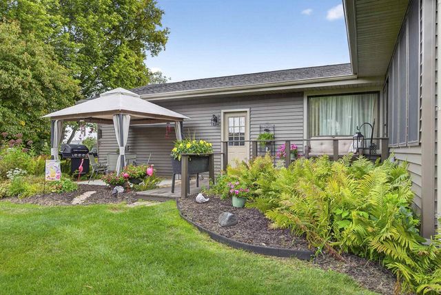 750 WANDA AVENUE, Neenah, WI 54956