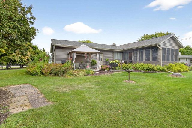 750 WANDA AVENUE, Neenah, WI 54956