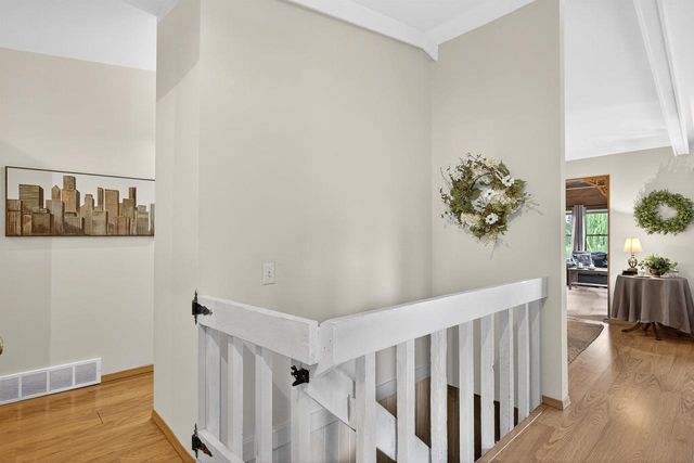 750 WANDA AVENUE, Neenah, WI 54956