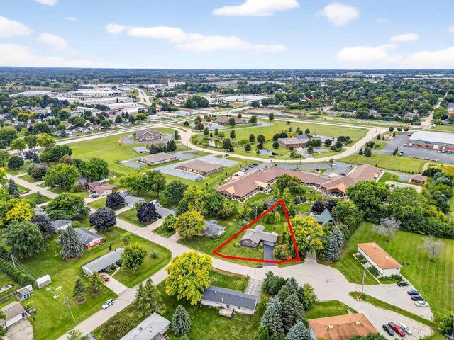 750 WANDA AVENUE, Neenah, WI 54956